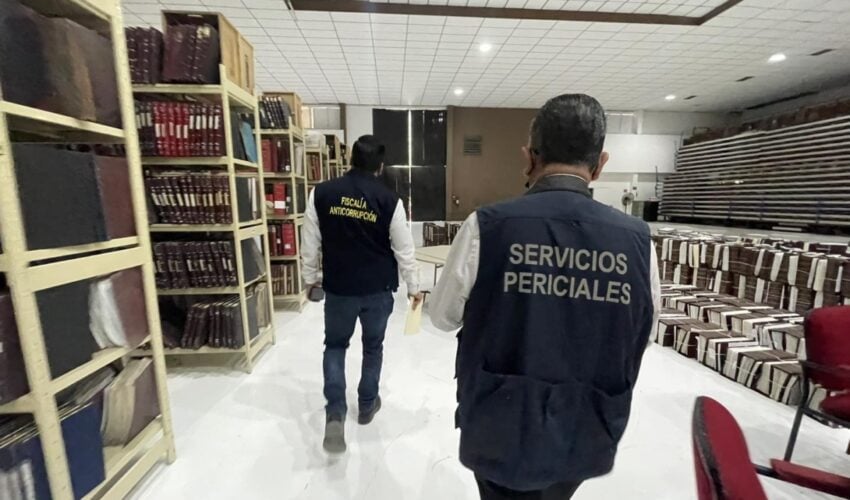 Fiscalía Especializada en Combate a la Corrupción, personal de la Policía Investigadora de esta Fiscalía en conjunto con Peritos de la Fiscalía General de Justicia del Estado de Tamaulipas realizaron una diligencia ministerial en coordinación con la Dirección de Asuntos Notariales del Gobierno del Estado.